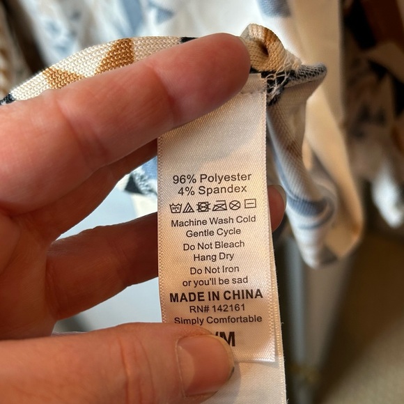 NWT LuLaRoe Savannah lightweight versatile wrap with removable waist tie - Picture 3 of 5